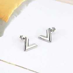 V pattern stud earrings - titanium steelOorbellen