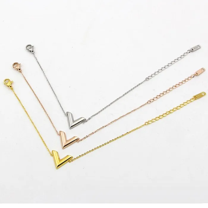 Stereoscopic V Charm Bracelet - Titanium SteelArmbanden