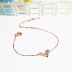 Stereoscopic V Charm Bracelet - Titanium SteelArmbanden