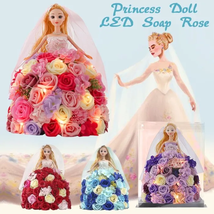 Prinsessenpop gemaakt van oneindige rozen met LED lichtDecoratie