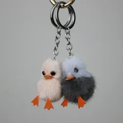 Pluizige harige pompon met kuikens - sleutelhangerSleutelhangers