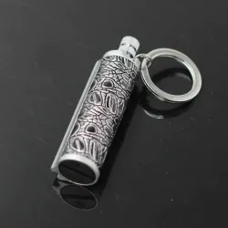 Vintage metalen aansteker - kerosine olie - met sleutelhangerAanstekers