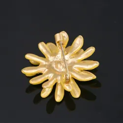 Sunflower - metal broochBrooches