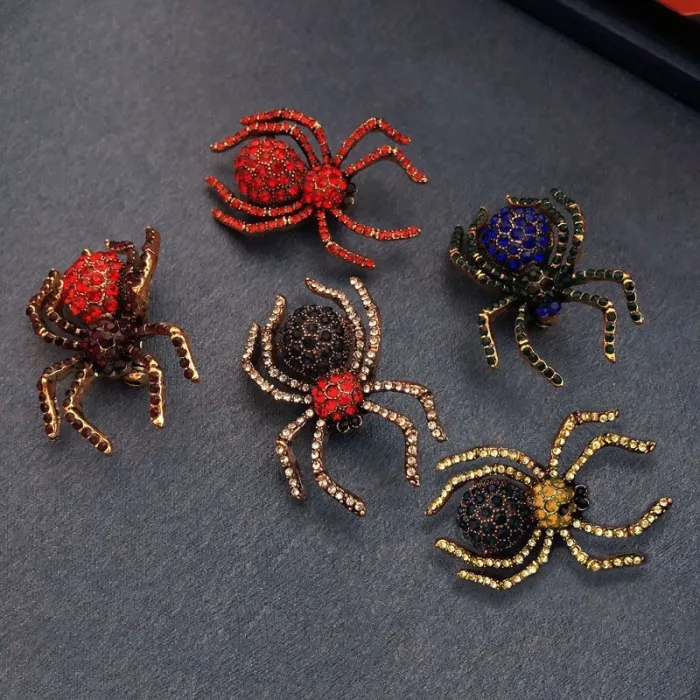 Crystal spider - elegant brooch - pinBrooches