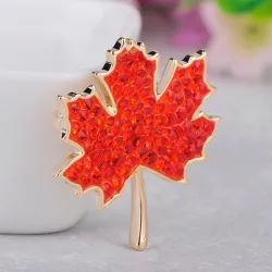 Rood esdoornblad - kristallen brocheBroches