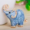 Blauwe broche in de vorm van een olifant - met kristallenBroches