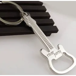 Gitaarvormige flesopener - metalen sleutelhangerSleutelhangers
