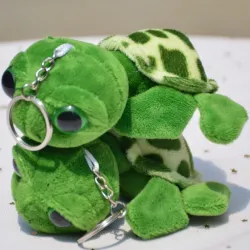 Sleutelhanger met een pluche zeeschildpad - 2 stuksSleutelhangers