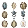 Vintage broche - kristallen cameeBroches