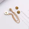 Broche met een Koreaanse trend - speld met een horloge en een kettingBroches