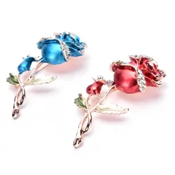 Luxe broche met dubbele kristallen roosBroches