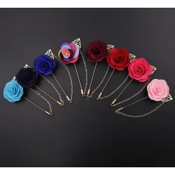 Modieuze broche met roos / ketting - lange naald - unisexBroches