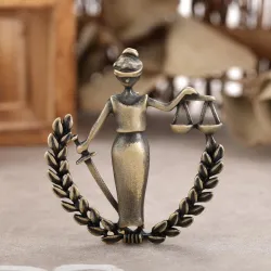 Peace Woman - advocaat badge - metalen brocheBroches