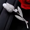 Luxe witte kristallen broche met roos / parelBroches