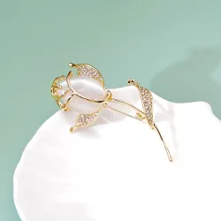 Elegante broche met opaal / kristallen tulpBroches