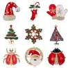 Modieuze kerstbroches - met kristallen - kerstman - sneeuwvlok - kerstboom - muts - handschoenenBroches