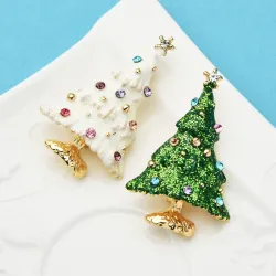 Sneeuwende kerstboom - met strassteentjes - elegante brocheBroches