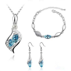 Elegante sieradenset - ketting / armband / oorbellen - met Afrikaanse kristal kralenSieradensets
