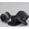 Trendy baseballcap - platte snapback - met klinknagels - Hip Hop / Punk / Rock stijlPetten & Hoeden