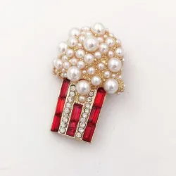 Parelpopcorn broche - met strass steentjesBroches