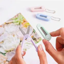 Mini kleurrijke schaar - intrekbaar - opvouwbaarMultitool & Zakmes