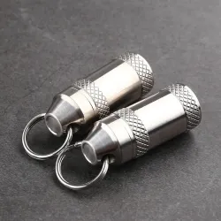 Opbergdoos voor medicijnen / pillen - waterdichte container - met sleutelring - titaniumlegeringSleutelhangers