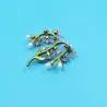 Modieuze broche van hars - groene bladeren / bloemen / parelsBroches