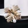 Vintage stijl kruis met parel / kristallen - exclusieve brocheBroches