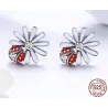 Witte margriet / kristallen lieveheersbeestje oorbellen - 925 sterling zilverOorbellen