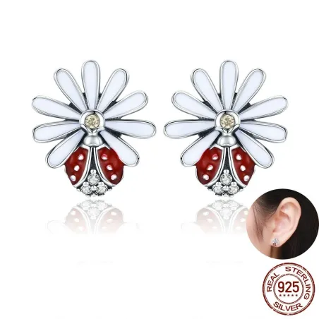 Witte margriet / kristallen lieveheersbeestje oorbellen - 925 sterling zilverOorbellen