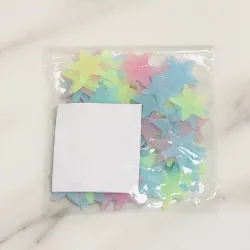 Glow-in-the-dark sterren - muur/plafond stickers - 3cm - 50 stuksDecoratie
