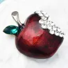 Appel broche - met strass steentjesBroches