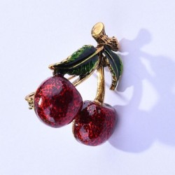 Red cherries - broochBrooches