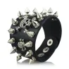 Brede leren armband - klinknagels - schedel - punkstijlArmbanden