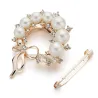 Kristallen bloem met strass - elegante brocheBroches