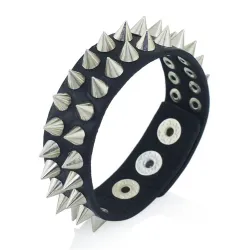 Leren armband in punkstijl - spikes / klinknagels - unisexArmbanden
