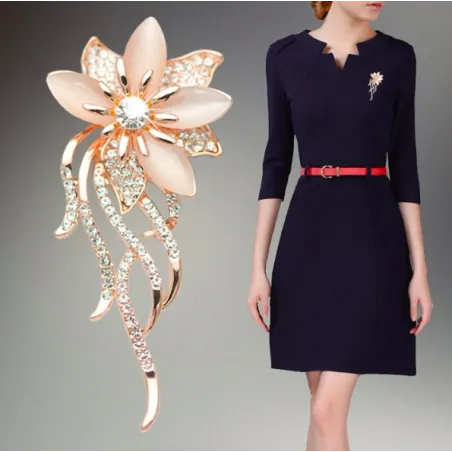 Opaal kristallen bloem - elegante brocheBroches