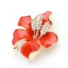 Grote bloem met kristallen - elegante broche - met kettinggatBroches