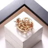 Appelvormige broche met kristallenBroches