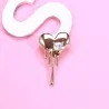 Hartvormige broche met zirkoonBroches