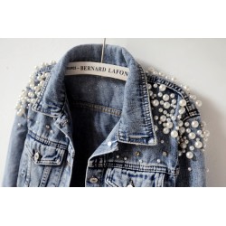 Short denim jacket - with decorative pearlsJackets