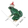 Groene kikker met kristallen kroon - brocheBroches