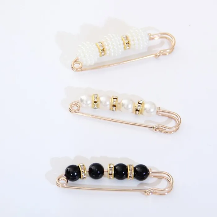 Elegante broche - veiligheidsspeld - met zwart/witte parels - 3 stuksBroches