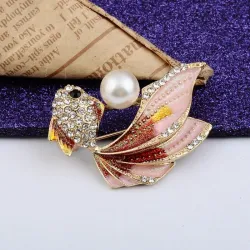 Kristallen goudvis met parel - elegante brocheBroches