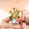 Vaas met zonnebloemen - retro brocheBroches