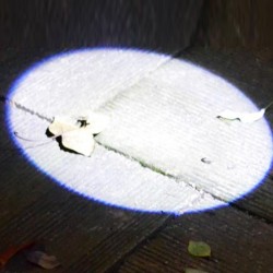 Round moon shape light - aluminium alloy - mini LED flashlight - torchTorches