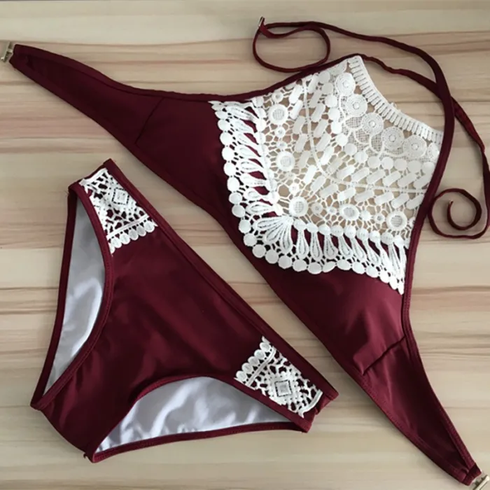 Lace bikini set with push upBadkleding