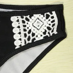Lace bikini set with push upBadkleding
