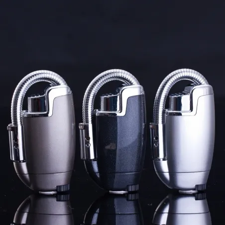 Windproof cigarette lighter with flexible pipeAanstekers