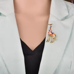 Enamel giraffe - elegant broochBroches